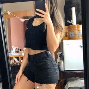 CLASSIC BLACK SUPER STRETCH JEAN SHORT SIZE 2